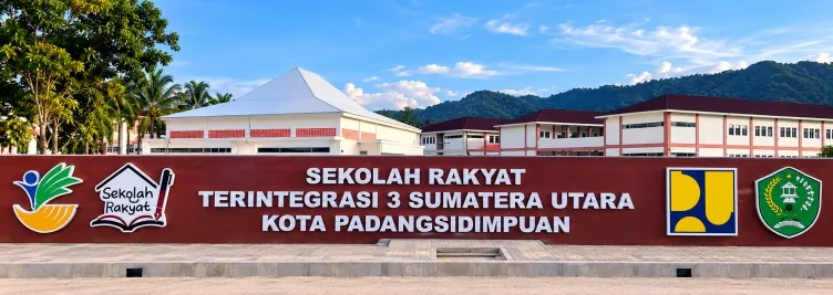 Papan nama Sekolah Rakyat Terintegrasi 3 Sumatera Utara